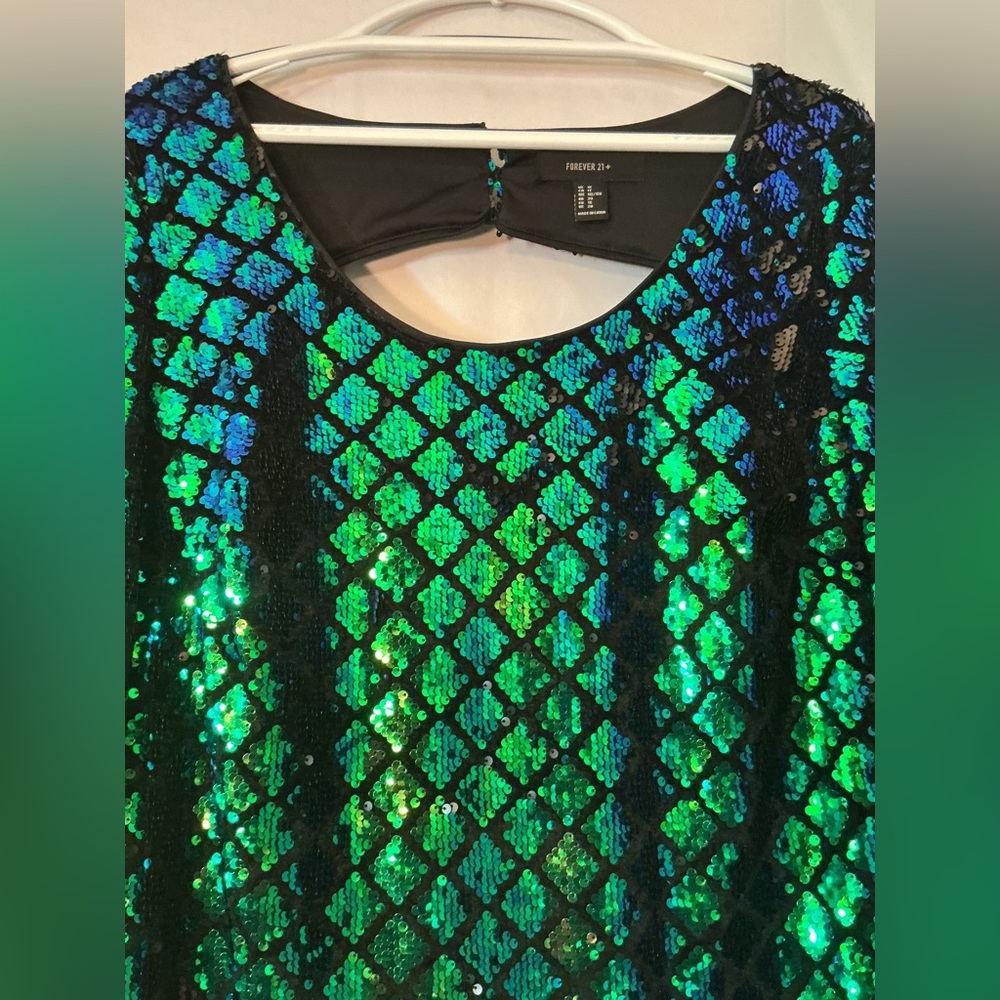 Forever 21+ Emerald Green & Black Sequin Long-Sleeve Shift Dress - Picture 2 of 6